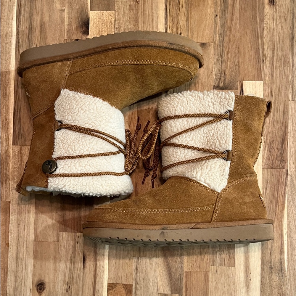 Koolaburra by UGG suede boots
